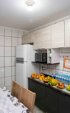 Casa à venda com 48m², 3 quartos e 2 vagasCozinha