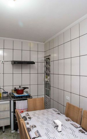 Casa à venda com 48m², 3 quartos e 2 vagasCozinha