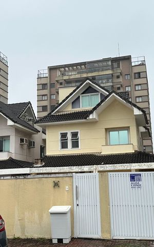 Apartamento para alugar com 300m², 4 quartos e 5 vagasFachada