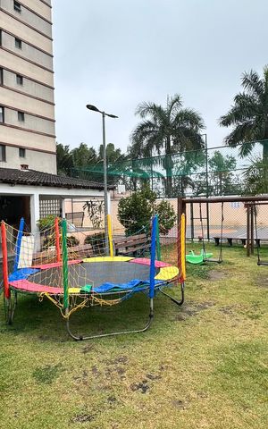 Apartamento para alugar com 300m², 4 quartos e 5 vagasÁrea comum - Playground