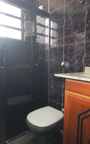 Casa à venda com 229m², 3 quartos e 2 vagasBanheiro 2