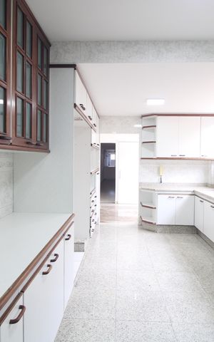Casa à venda com 229m², 3 quartos e 2 vagasCozinha