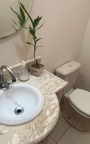 Casa à venda com 151m², 3 quartos e 2 vagasLavabo