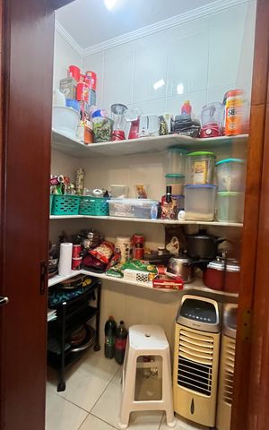 Casa à venda com 151m², 3 quartos e 2 vagasCozinha