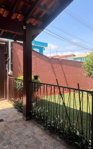Casa à venda com 151m², 3 quartos e 2 vagasGaragem
