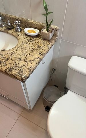 Casa à venda com 151m², 3 quartos e 2 vagasBanheiro
