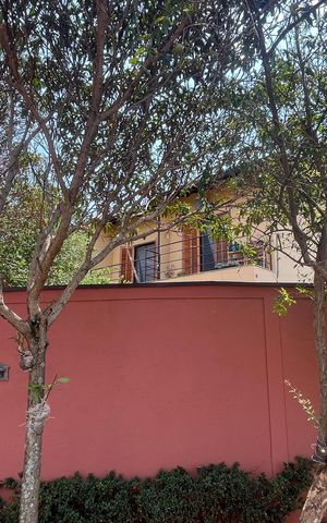 Casa à venda com 151m², 3 quartos e 2 vagasFachada