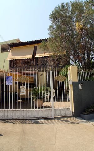 Casa à venda com 193m², 3 quartos e 2 vagasFachada da casa