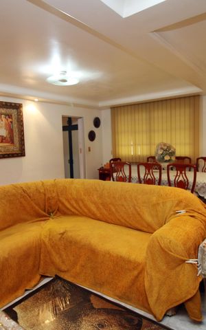 Casa à venda com 193m², 3 quartos e 2 vagasSala