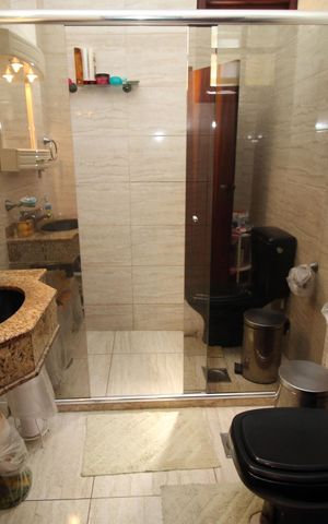Casa à venda com 193m², 3 quartos e 2 vagasBanheiro Social 2