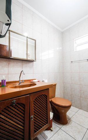Casa à venda com 160m², 2 quartos e 1 vagaBanheiro