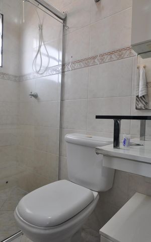 Casa à venda com 215m², 3 quartos e 4 vagasBanheiro da Suíte 2