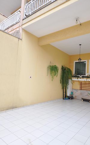 Casa à venda com 215m², 3 quartos e 4 vagasGaragem