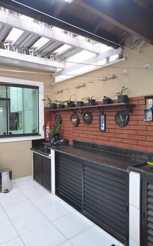 Casa à venda com 215m², 3 quartos e 4 vagasChurrasqueira