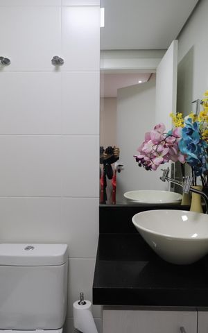 Apartamento à venda com 132m², 3 quartos e 2 vagasBanheiro da Suíte 
