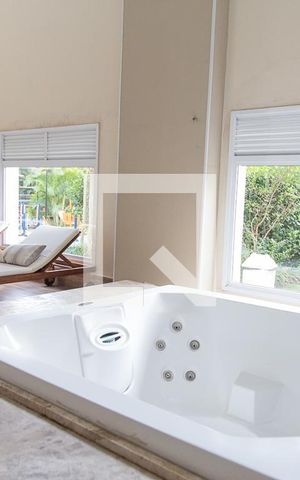 Apartamento à venda com 164m², 3 quartos e 3 vagas Apartamento à venda com 164m², 3 quartos e 3 vagasCondomínio - Spa