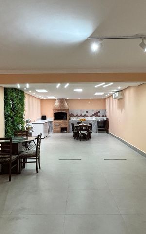 Casa à venda com 263m², 3 quartos e 8 vagas Casa à venda com 263m², 3 quartos e 8 vagasArea Gourmet