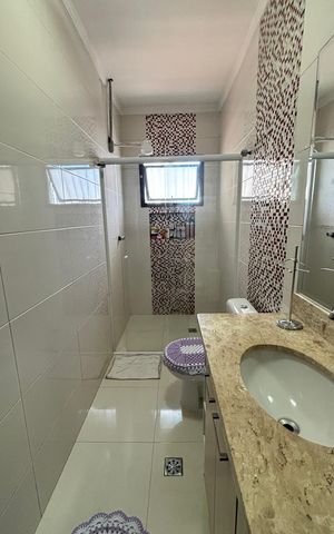 Casa à venda com 263m², 3 quartos e 8 vagas Casa à venda com 263m², 3 quartos e 8 vagasBanheiro da Suíte 3