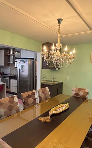 Casa à venda com 263m², 3 quartos e 8 vagas Casa à venda com 263m², 3 quartos e 8 vagasSala de Jantar - Cozinha