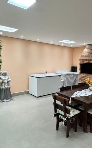 Casa à venda com 263m², 3 quartos e 8 vagas Casa à venda com 263m², 3 quartos e 8 vagasArea Gourmet - Banheiro