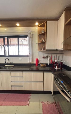 Casa à venda com 263m², 3 quartos e 8 vagas Casa à venda com 263m², 3 quartos e 8 vagasSala de Jantar - Cozinha