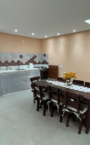 Casa à venda com 263m², 3 quartos e 8 vagas Casa à venda com 263m², 3 quartos e 8 vagasArea Gourmet - Banheiro
