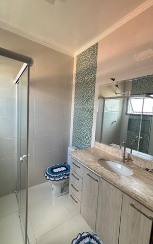 Casa à venda com 263m², 3 quartos e 8 vagas Casa à venda com 263m², 3 quartos e 8 vagasBanheiro da Suíte 2