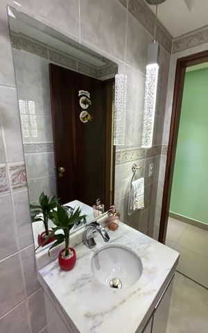 Casa à venda com 263m², 3 quartos e 8 vagas Casa à venda com 263m², 3 quartos e 8 vagasLavabo