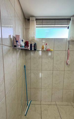 Casa à venda com 263m², 3 quartos e 8 vagas Casa à venda com 263m², 3 quartos e 8 vagasBanheiro da Suíte