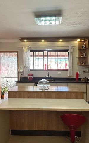 Casa à venda com 263m², 3 quartos e 8 vagas Casa à venda com 263m², 3 quartos e 8 vagasSala de Jantar - Cozinha
