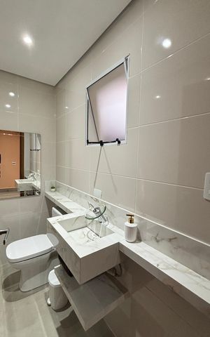 Casa à venda com 263m², 3 quartos e 8 vagas Casa à venda com 263m², 3 quartos e 8 vagasArea Gourmet - Banheiro