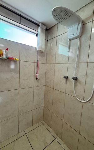 Casa à venda com 263m², 3 quartos e 8 vagas Casa à venda com 263m², 3 quartos e 8 vagasBanheiro da Suíte