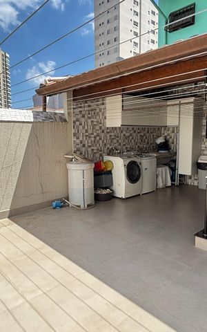 Casa à venda com 263m², 3 quartos e 8 vagas Casa à venda com 263m², 3 quartos e 8 vagasQuintal - Area de Serviço