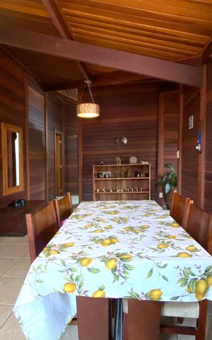 Casa de condomínio à venda com 200m², 3 quartos e 4 vagas Casa de condomínio à venda com 200m², 3 quartos e 4 vagasSala de Jantar