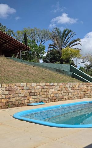 Casa de condomínio à venda com 200m², 3 quartos e 4 vagas Casa de condomínio à venda com 200m², 3 quartos e 4 vagasPiscina