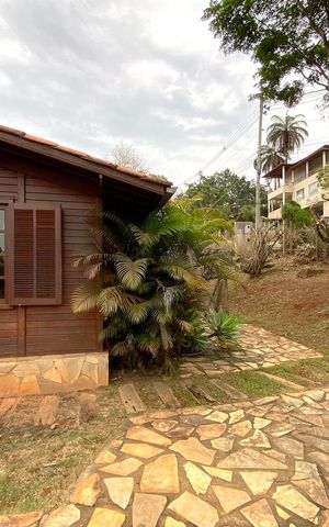 Casa de condomínio à venda com 200m², 3 quartos e 4 vagas Casa de condomínio à venda com 200m², 3 quartos e 4 vagasVaranda frente