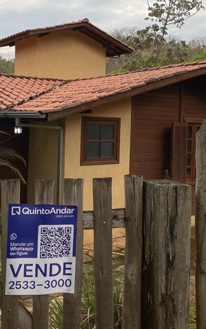 Casa de condomínio à venda com 200m², 3 quartos e 4 vagas Casa de condomínio à venda com 200m², 3 quartos e 4 vagasPlaca instalada