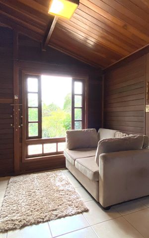 Casa de condomínio à venda com 200m², 3 quartos e 4 vagas Casa de condomínio à venda com 200m², 3 quartos e 4 vagasSala