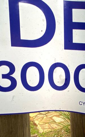 Casa de condomínio à venda com 200m², 3 quartos e 4 vagas Casa de condomínio à venda com 200m², 3 quartos e 4 vagasPlaca