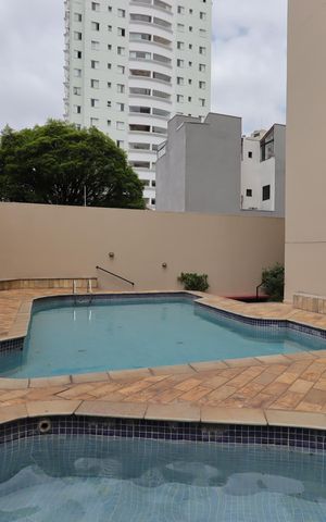 Apartamento à venda com 210m², 4 quartos e 4 vagasÁrea Comum - Piscina