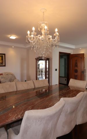 Apartamento à venda com 210m², 4 quartos e 4 vagasSala