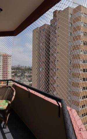 Apartamento à venda com 210m², 4 quartos e 4 vagasSacada da Suíte 4