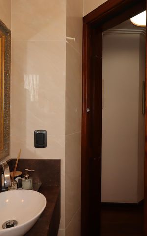 Apartamento à venda com 210m², 4 quartos e 4 vagasLavabo