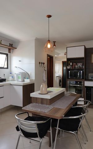Apartamento à venda com 210m², 4 quartos e 4 vagasCozinha