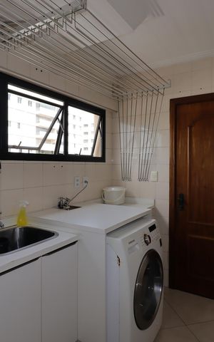 Apartamento à venda com 210m², 4 quartos e 4 vagasÁrea de Serviço