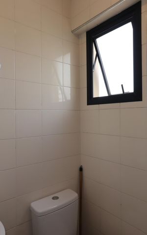Apartamento à venda com 210m², 4 quartos e 4 vagasBanheiro de Serviço