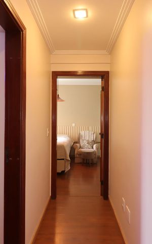 Apartamento à venda com 210m², 4 quartos e 4 vagasCorredor