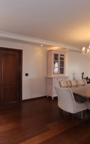 Apartamento à venda com 210m², 4 quartos e 4 vagasSala