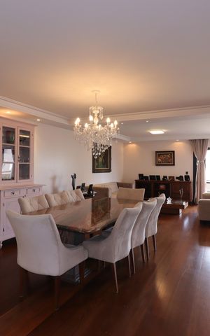 Apartamento à venda com 210m², 4 quartos e 4 vagasSala