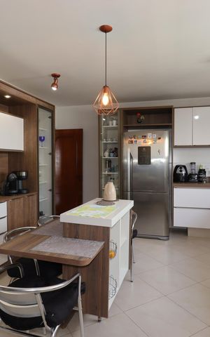 Apartamento à venda com 210m², 4 quartos e 4 vagasCozinha